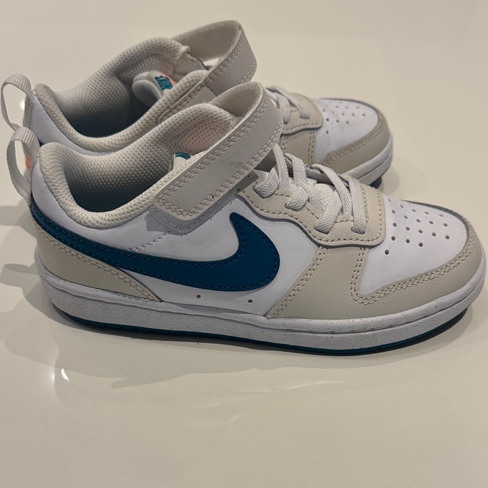 Nike Kids White and Teal Sneakers